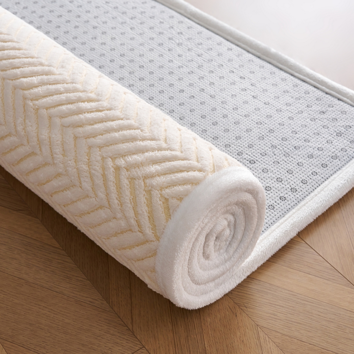 91家纺网 家纺一手货源 找家纺 航途席业 2025新款亲肤舒适地垫 莫妮-暖月