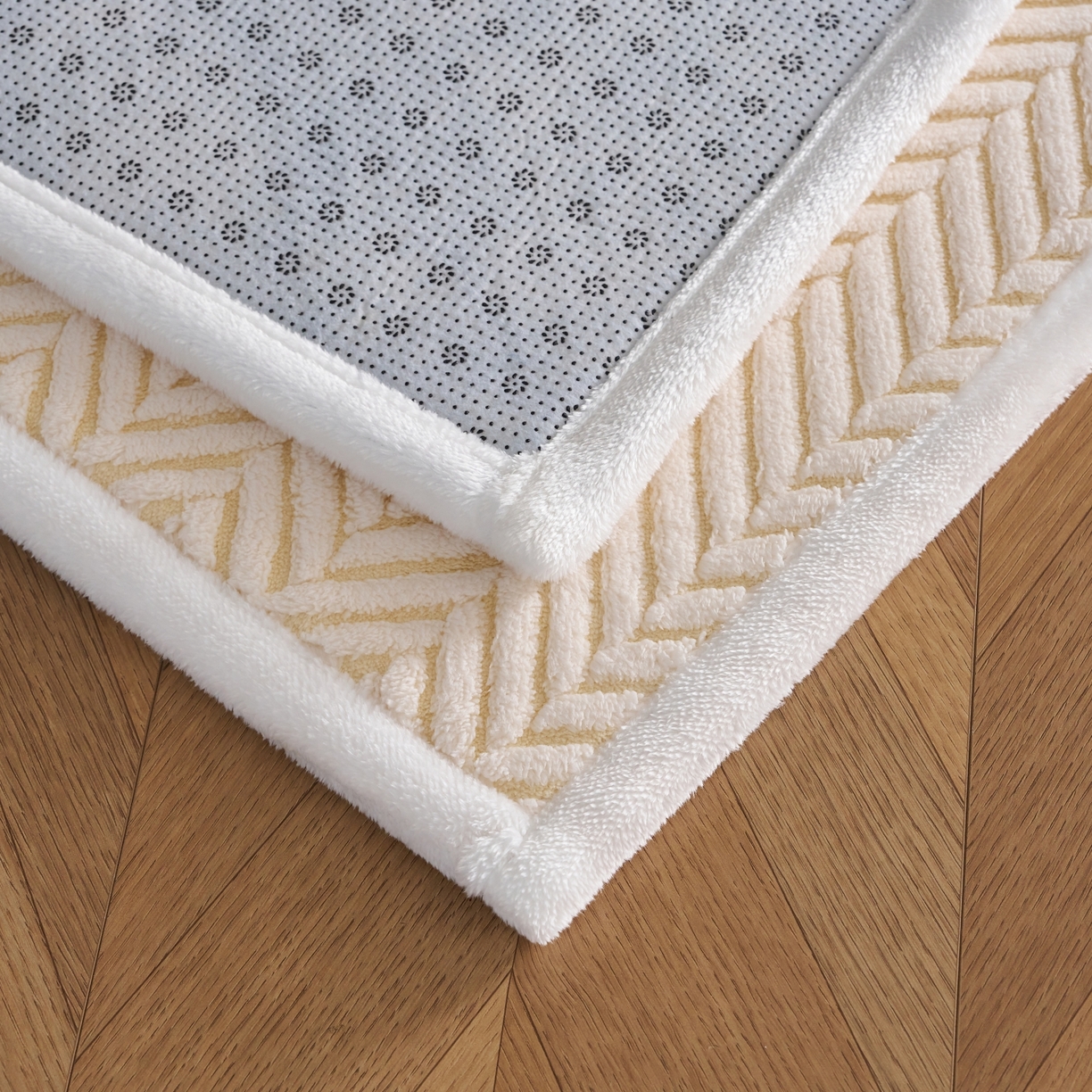 91家纺网 家纺一手货源 找家纺 航途席业 2025新款亲肤舒适地垫 莫妮-暖月