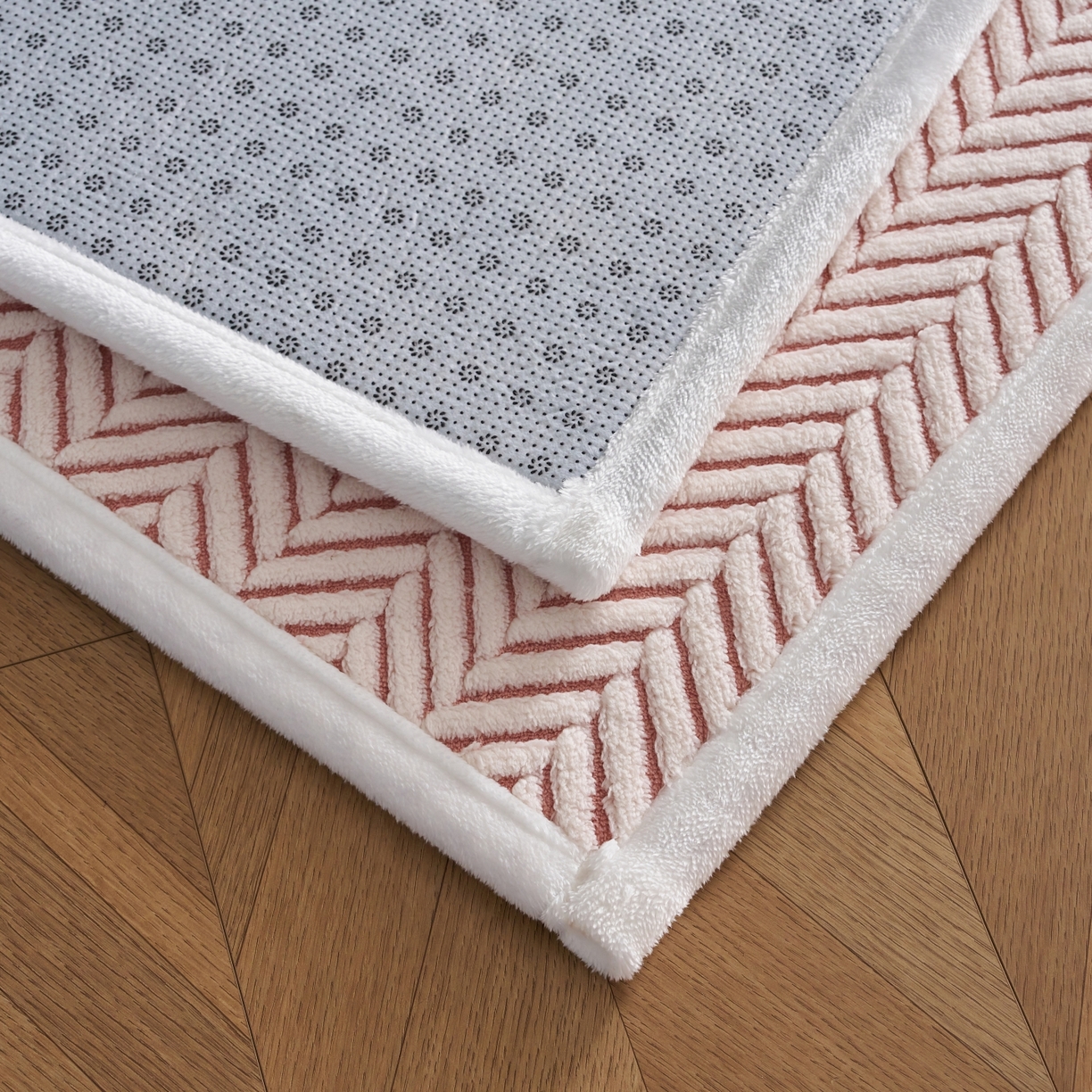 91家纺网 家纺一手货源 找家纺 航途席业 2025新款亲肤舒适地垫 莫妮-清粉