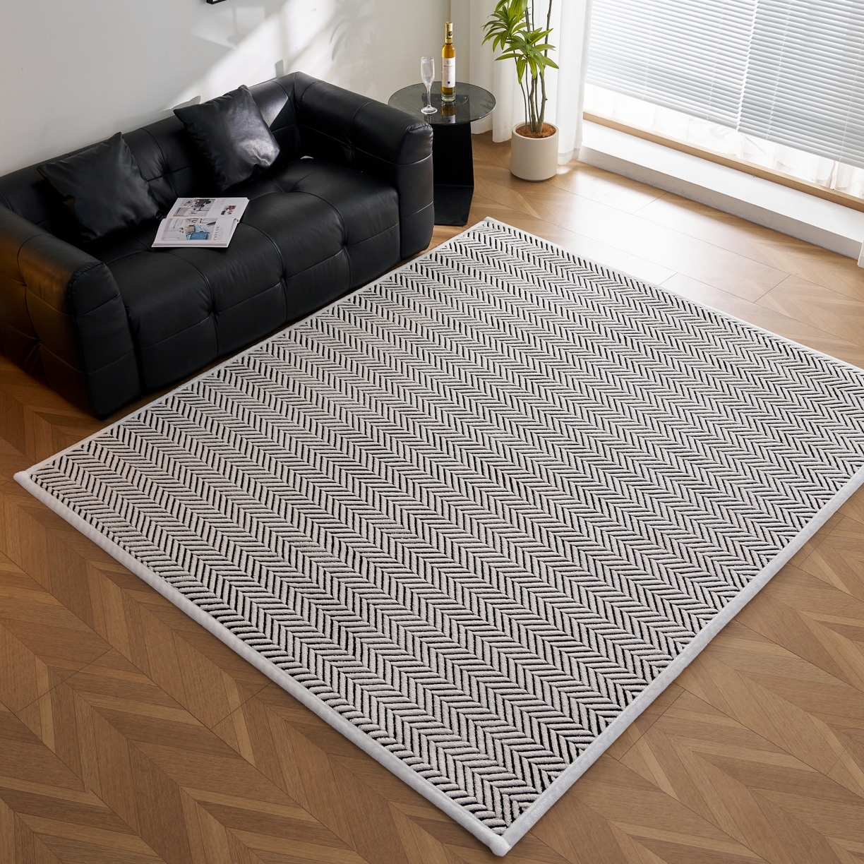 91家纺网 家纺一手货源 找家纺 航途席业 2025新款亲肤舒适地垫 莫尼-黑白