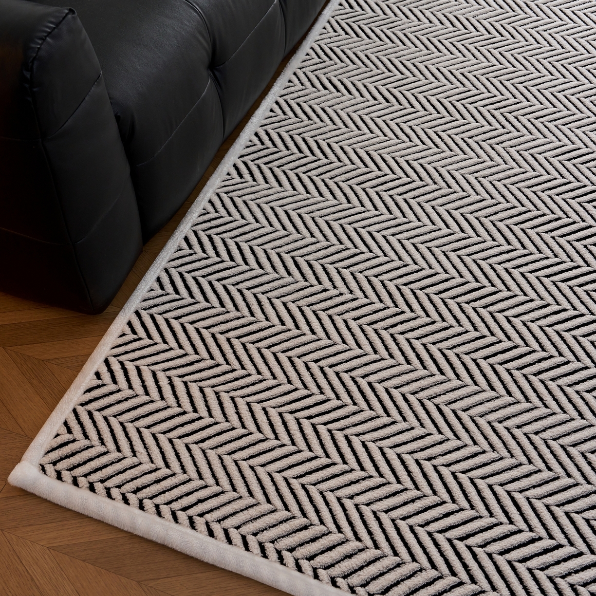 91家纺网 家纺一手货源 找家纺 航途席业 2025新款亲肤舒适地垫 莫尼-黑白