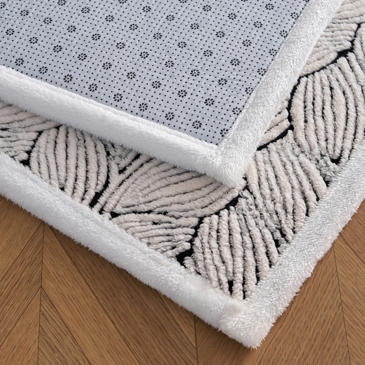 91家纺网 家纺一手货源 找家纺 航途席业 2025新款亲肤舒适地垫 羽墨-黑白