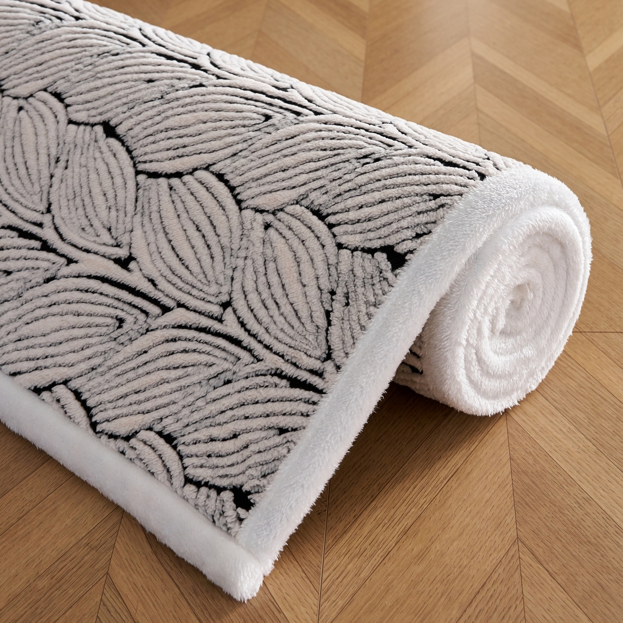 91家纺网 家纺一手货源 找家纺 航途席业 2025新款亲肤舒适地垫 羽墨-黑白