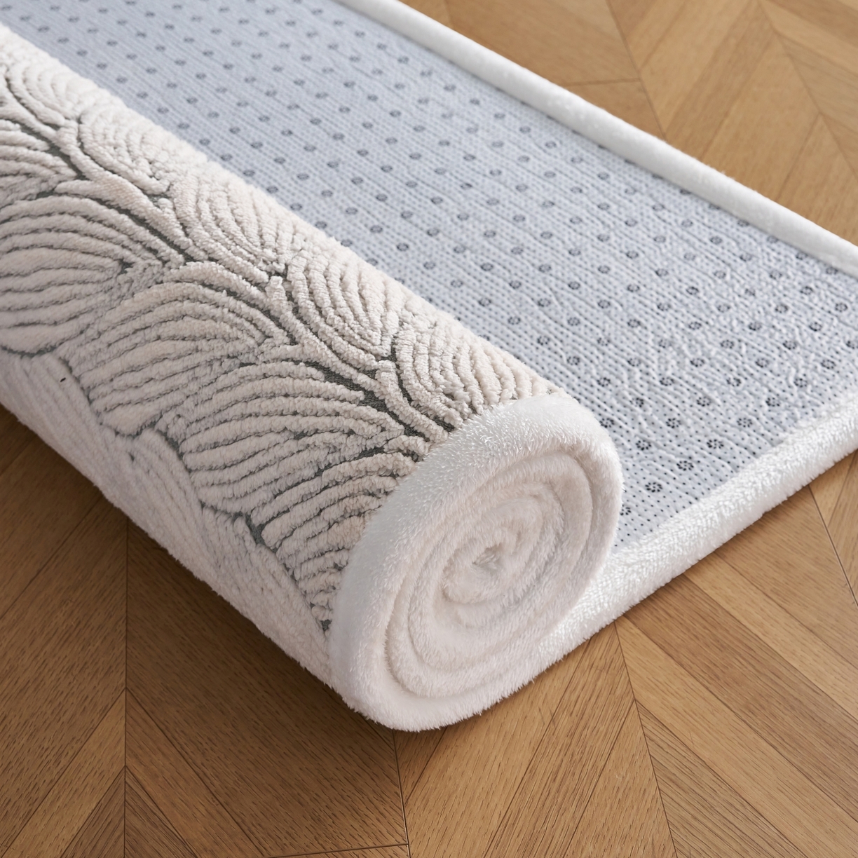 91家纺网 家纺一手货源 找家纺 航途席业 2025新款亲肤舒适地垫 羽墨-烟灰