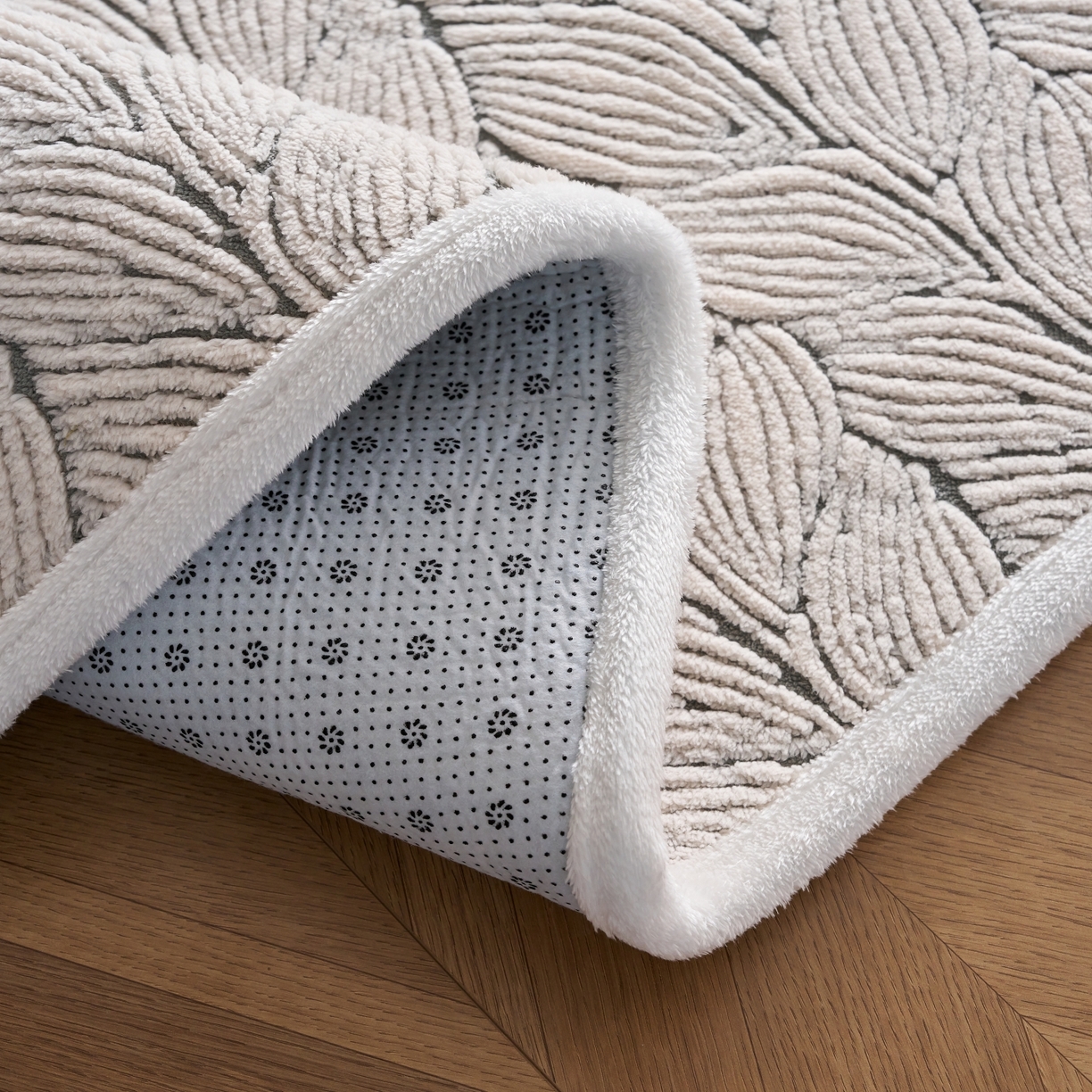 91家纺网 家纺一手货源 找家纺 航途席业 2025新款亲肤舒适地垫 羽墨-烟灰