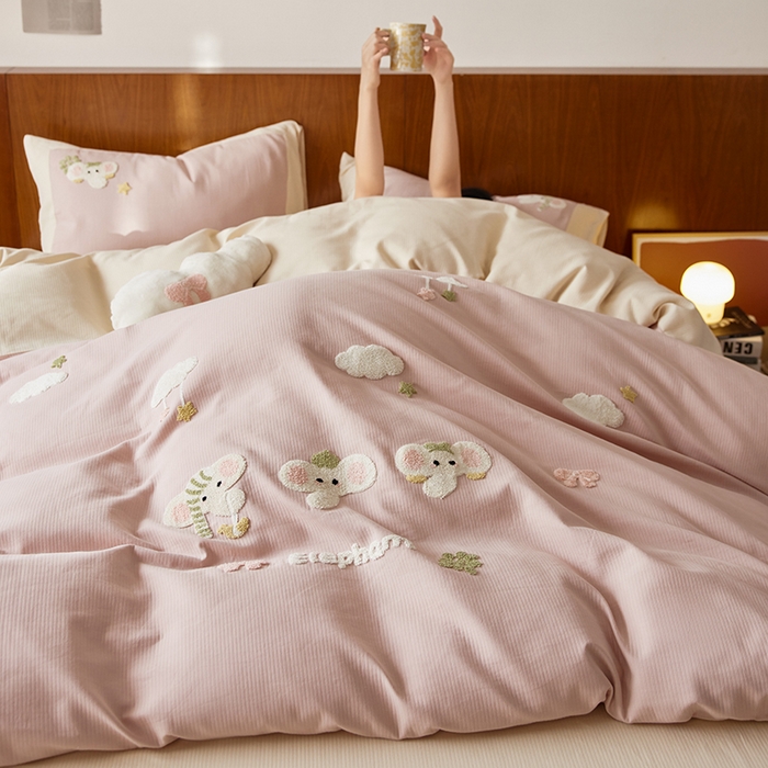 91家纺网 家纺一手货源 找家纺 （总）风向标家纺 2025新款透气软织提花磨毛卡通毛巾绣四件套-风格一