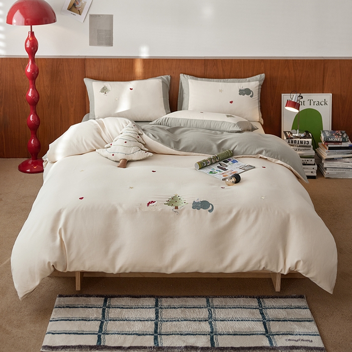 91家纺网 家纺一手货源 找家纺 风向标家纺 2025新款透气软织提花磨毛卡通毛巾绣四件套-风格一 猫咪圣诞树