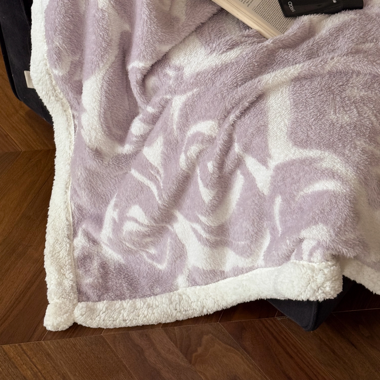 91家纺网 家纺一手货源 找家纺 云栖家居 2025双层加厚单双人毛毯午休毯立体提花羊羔绒盖毯 赫本