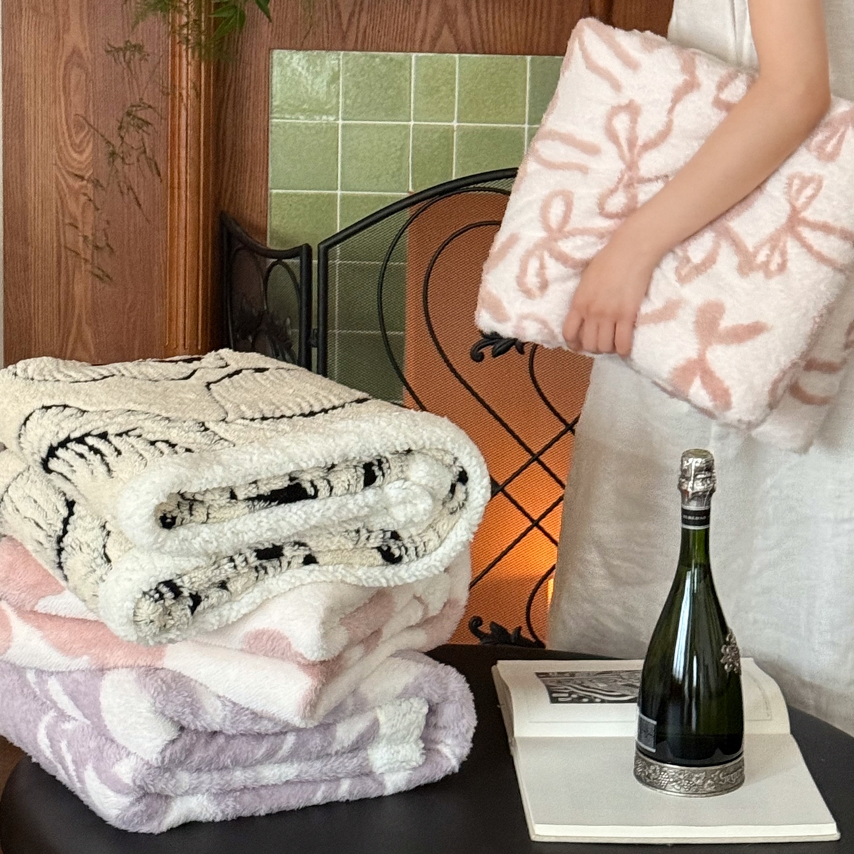 91家纺网 家纺一手货源 找家纺 云栖家居 2025双层加厚单双人毛毯午休毯立体提花羊羔绒盖毯 组合图仅供展示不可下单