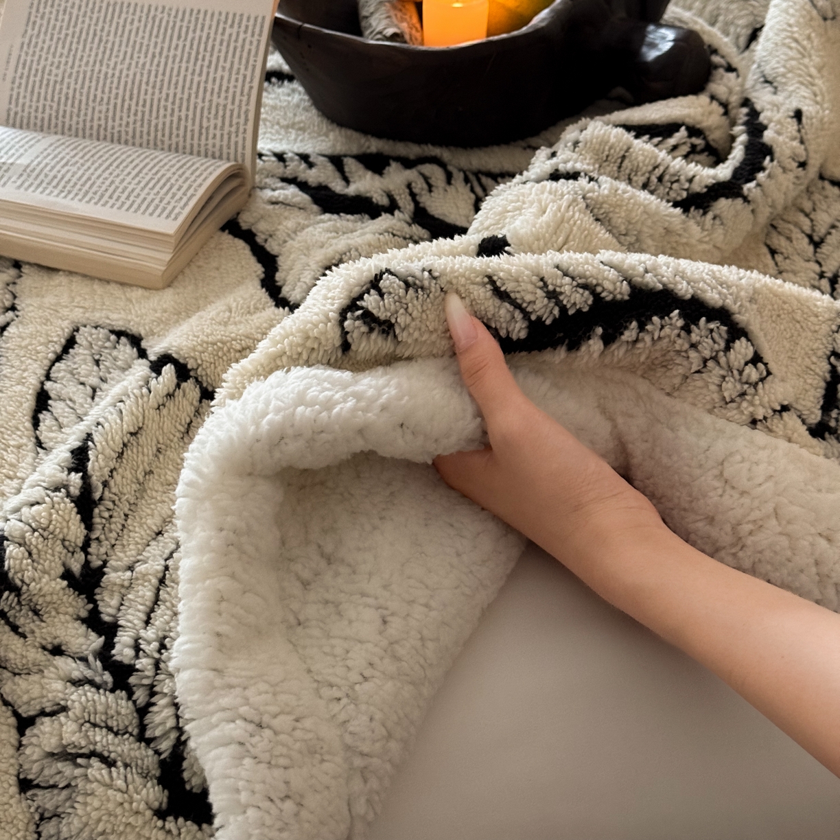 91家纺网 家纺一手货源 找家纺 云栖家居 2025双层加厚单双人毛毯午休毯立体提花羊羔绒盖毯 莫奈