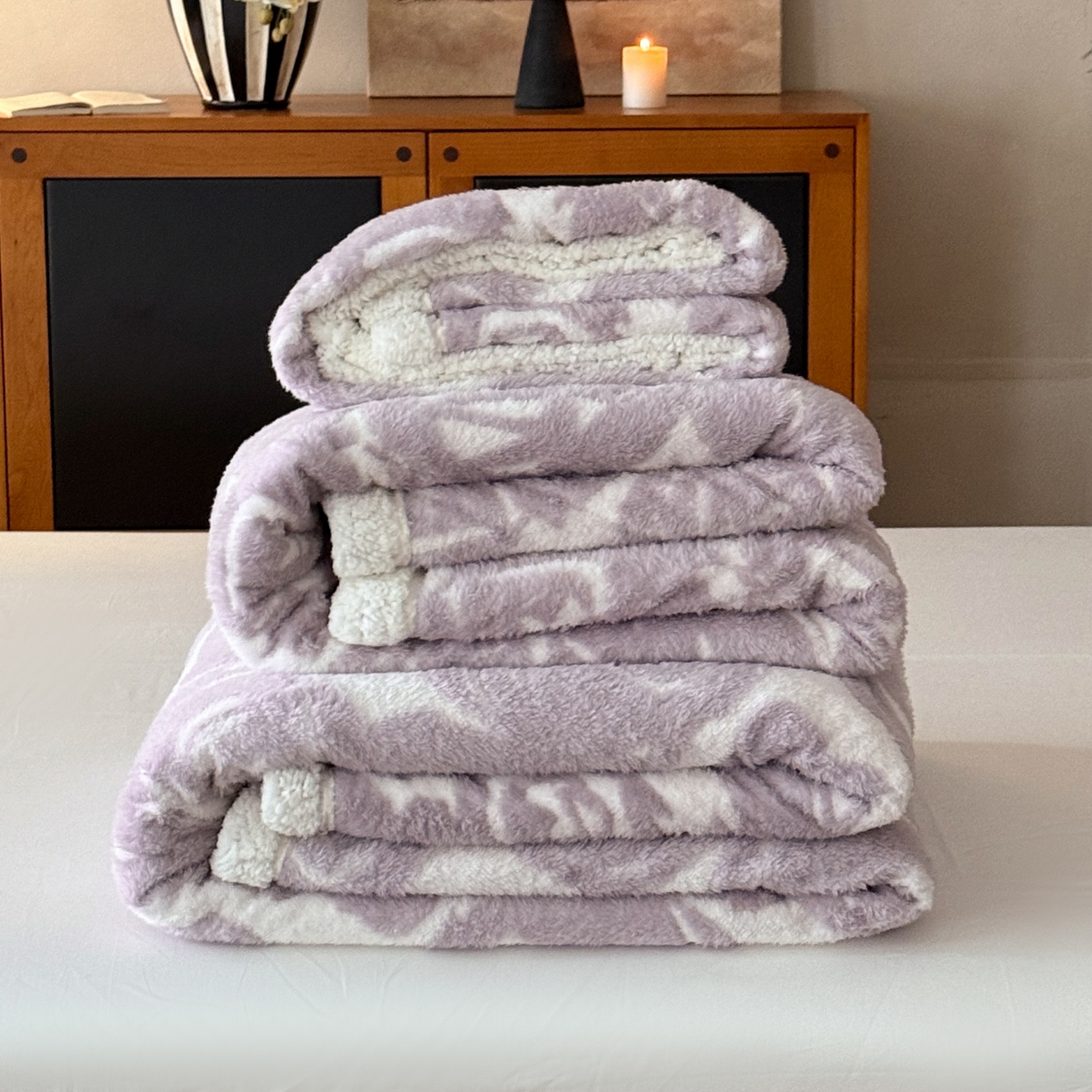 91家纺网 家纺一手货源 找家纺 云栖家居 2025双层加厚单双人毛毯午休毯立体提花羊羔绒盖毯 组合图仅供展示不可下单