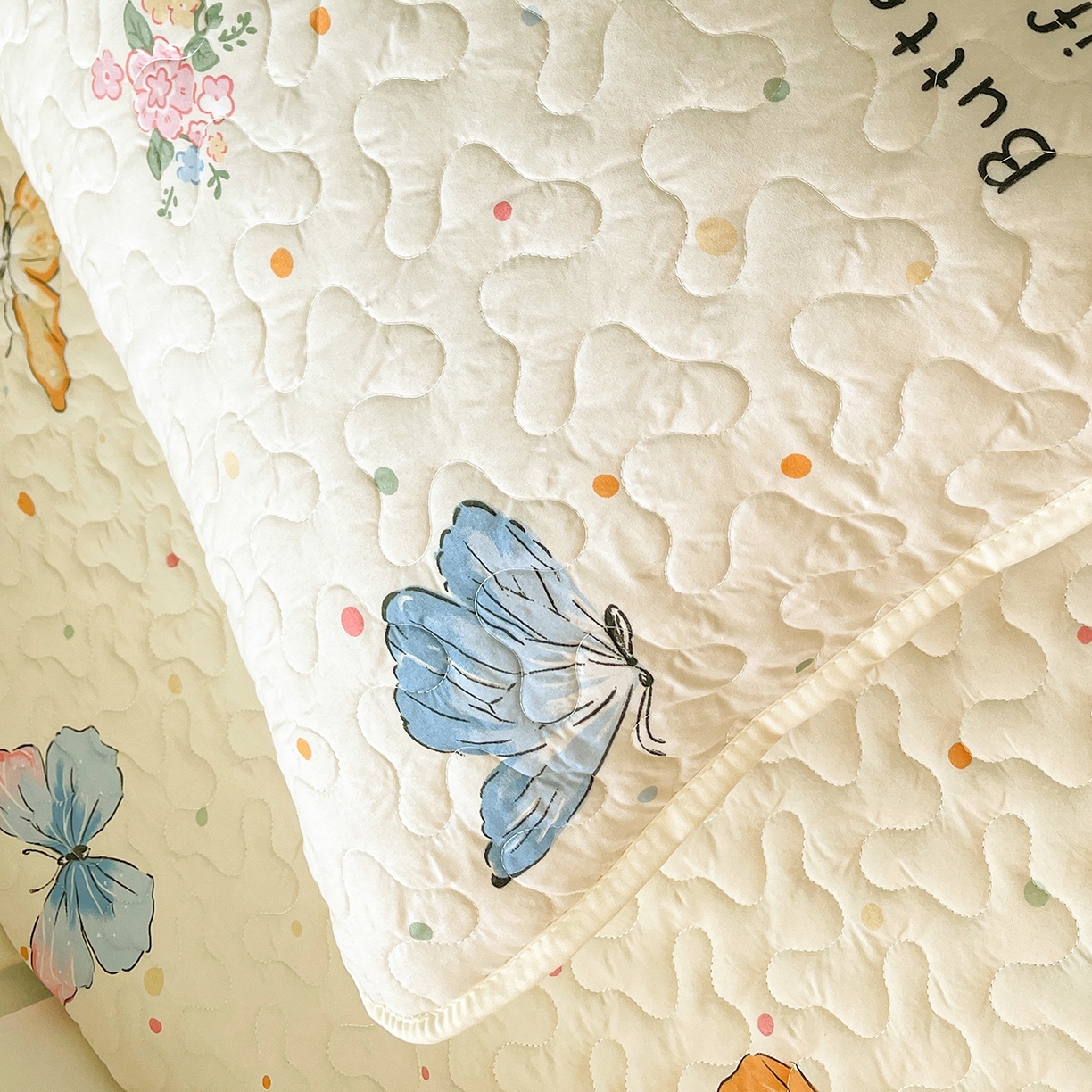 91家纺网 家纺一手货源 找家纺 笠裙 2025新款爆款A类水洗棉印花床盖四件套 床盖-比翼