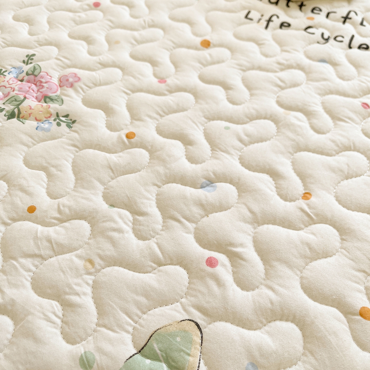 91家纺网 家纺一手货源 找家纺 笠裙 2025新款爆款A类水洗棉印花床盖四件套 床盖-比翼