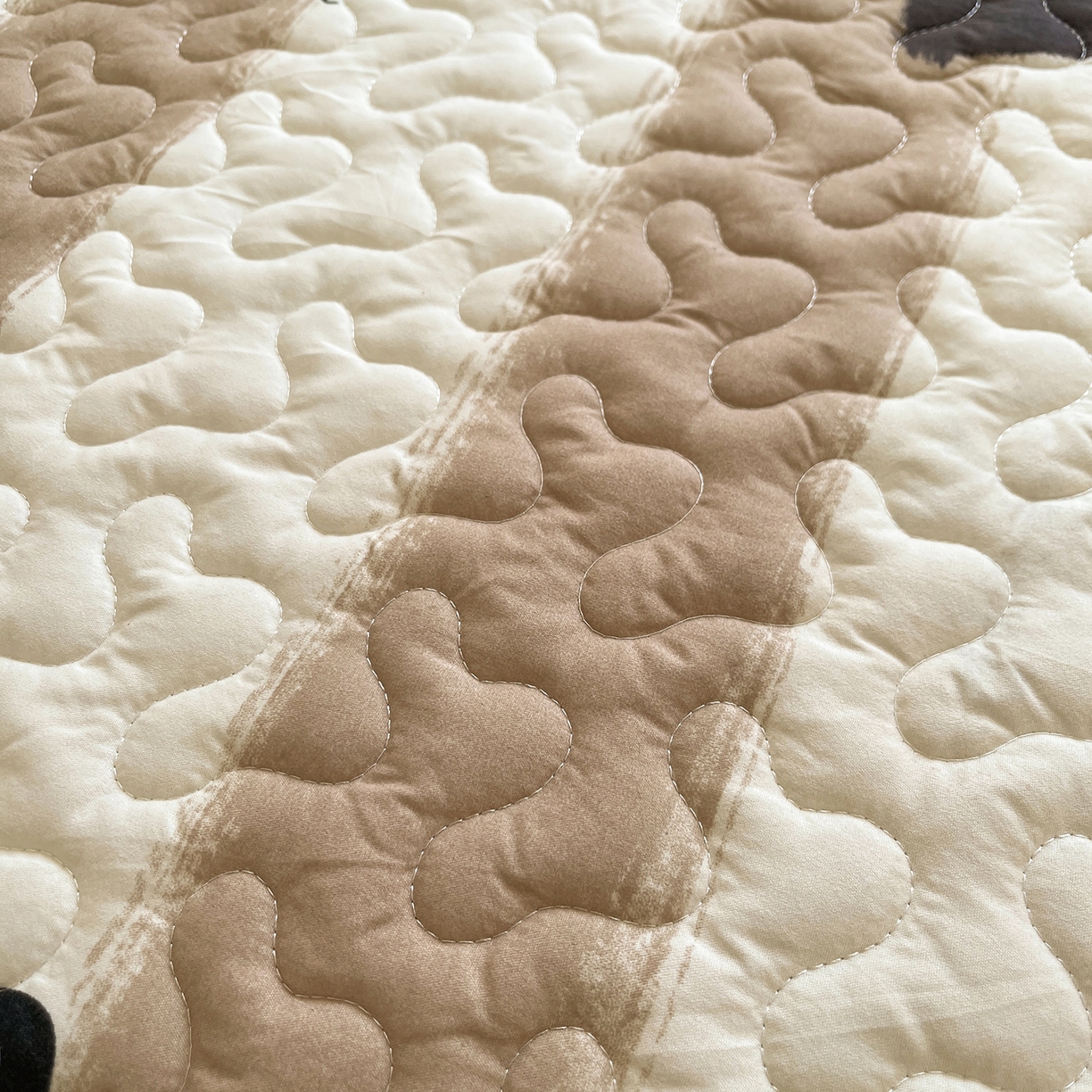 91家纺网 家纺一手货源 找家纺 笠裙 2025新款爆款A类水洗棉印花床盖四件套 床盖-宠爱