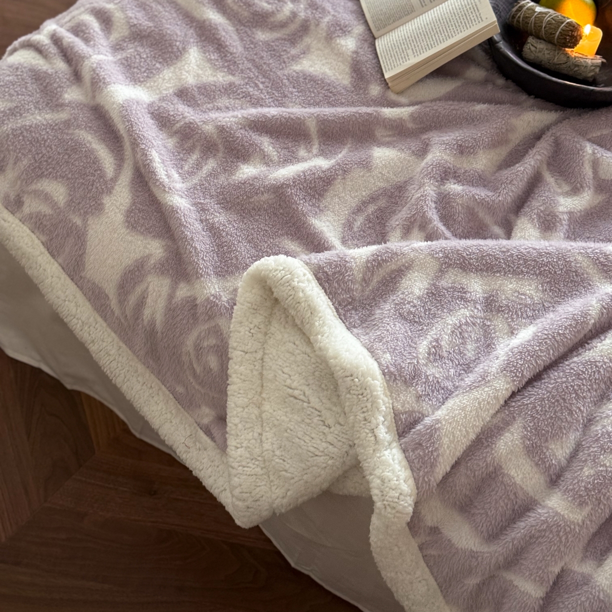 91家纺网 家纺一手货源 找家纺 云栖家居 2025双层加厚单双人毛毯午休毯立体提花羊羔绒盖毯 赫本