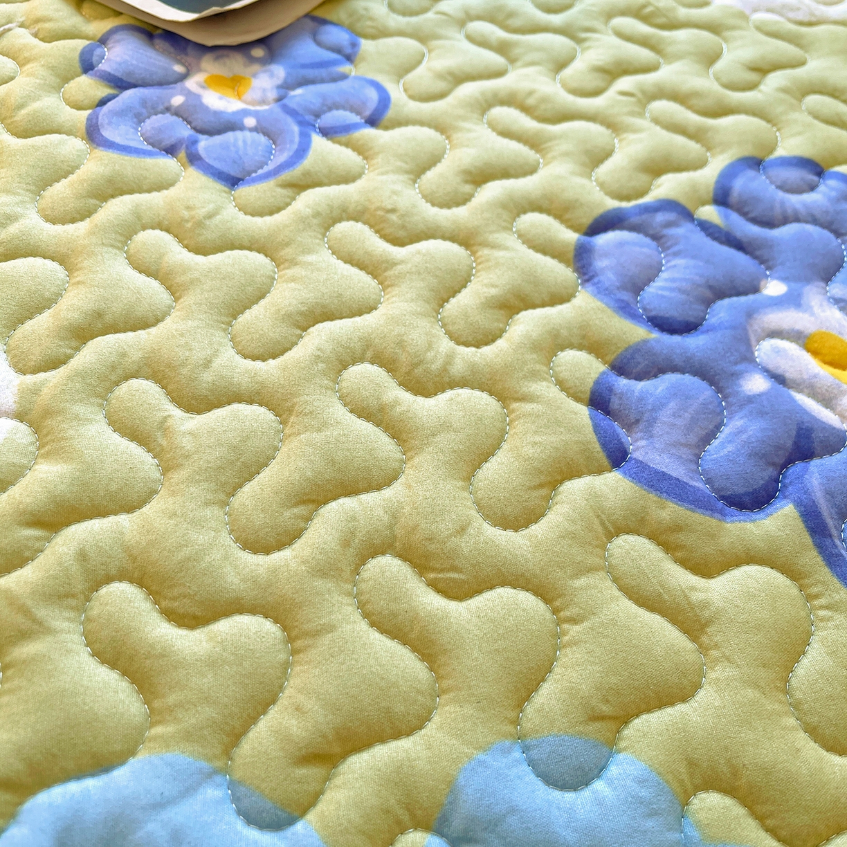 91家纺网 家纺一手货源 找家纺 笠裙 2025新款爆款A类水洗棉印花床盖四件套 床盖-花爱