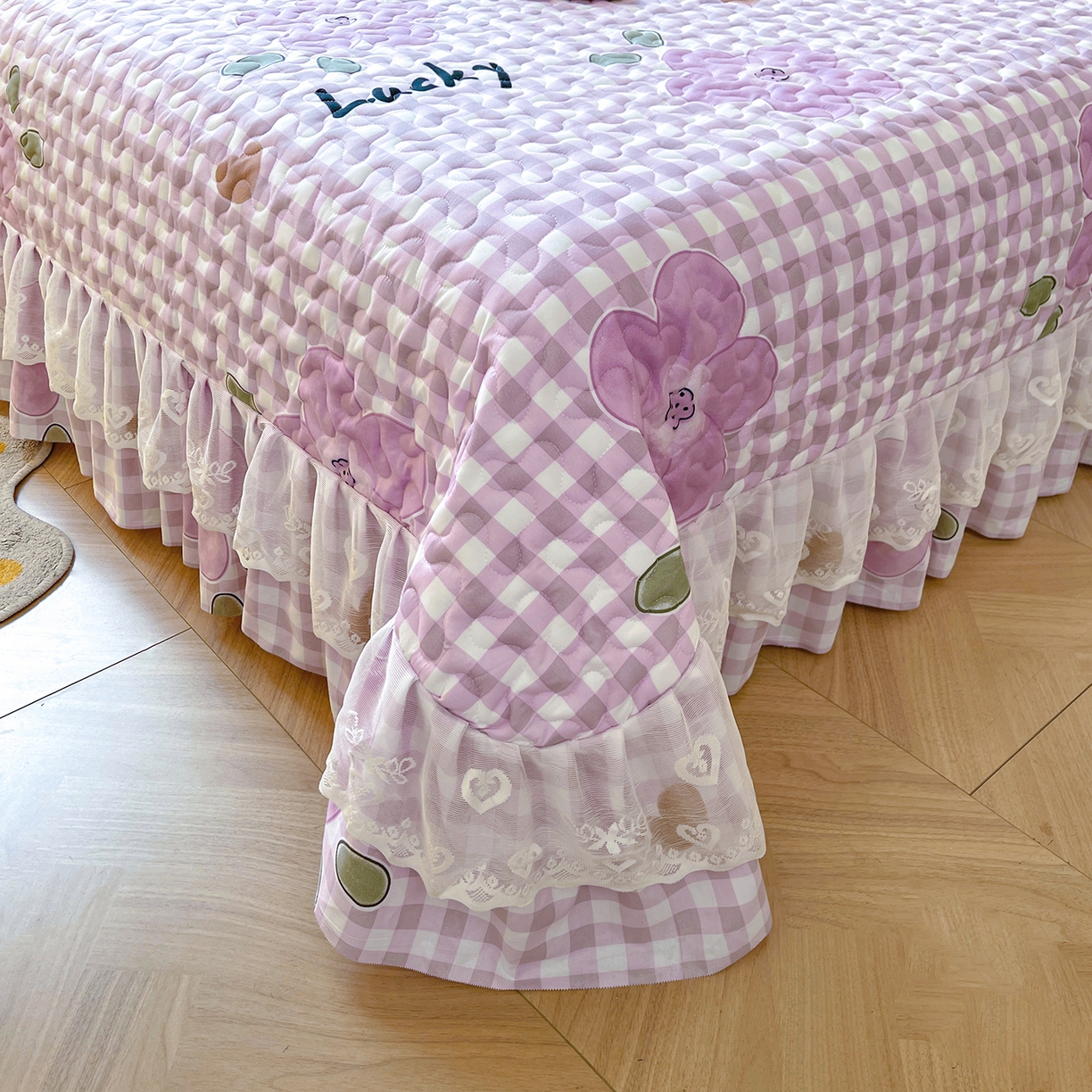 91家纺网 家纺一手货源 找家纺 笠裙 2025新款爆款A类水洗棉印花床盖四件套 床盖-花舞