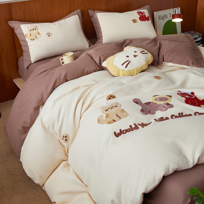 91家纺网 家纺一手货源 找家纺 风向标家纺 2025新款透气软织提花磨毛卡通毛巾绣四件套-风格一 曲奇猫