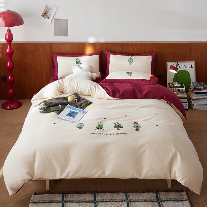 91家纺网 家纺一手货源 找家纺 风向标家纺 2025新款透气软织提花磨毛卡通毛巾绣四件套-风格一 圣诞小怪兽