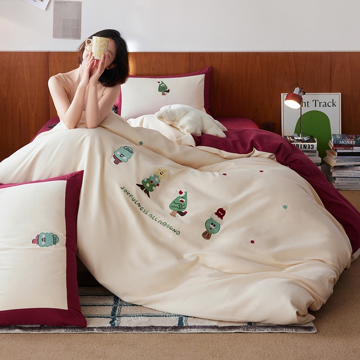 风向标家纺 2025新款透气软织提花磨毛卡通毛巾绣四件套-风格一 圣诞小怪兽