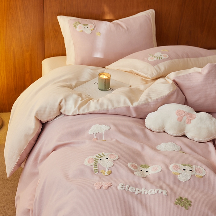 91家纺网 家纺一手货源 找家纺 风向标家纺 2025新款透气软织提花磨毛卡通毛巾绣四件套-风格一 云朵小象