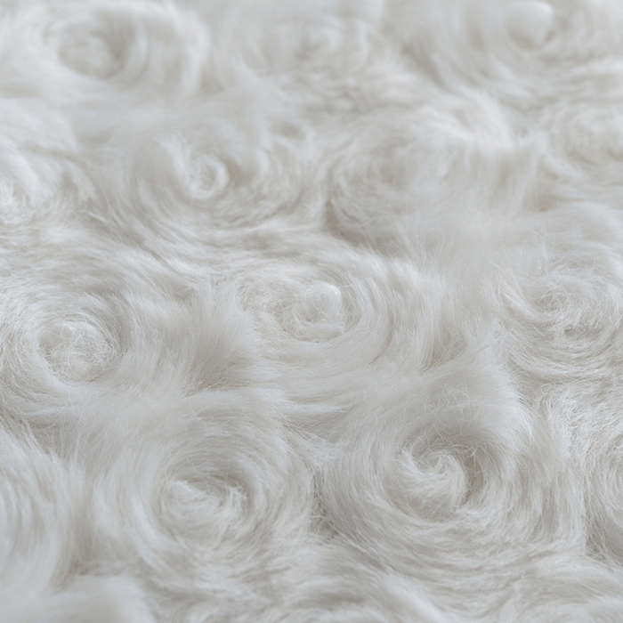 91家纺网 家纺一手货源 找家纺 尺素 2025新款复古玫瑰兔毛牛奶绒花边款四件套 玫瑰花边 乳白