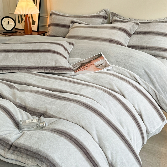 91家纺网 家纺一手货源 找家纺 菡宝 2025新款简约良品风牛奶绒四件套-查尔斯系列 支持定做定制尺寸 查尔斯-灰