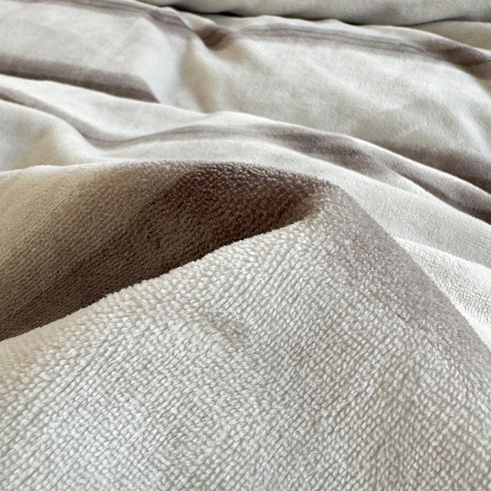 91家纺网 家纺一手货源 找家纺 菡宝 2025新款简约良品风牛奶绒四件套-查尔斯系列 支持定做定制尺寸 查尔斯-灰