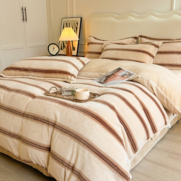 91家纺网 家纺一手货源 找家纺 菡宝 2025新款简约良品风牛奶绒四件套-查尔斯系列 支持定做定制尺寸 查尔斯-卡其