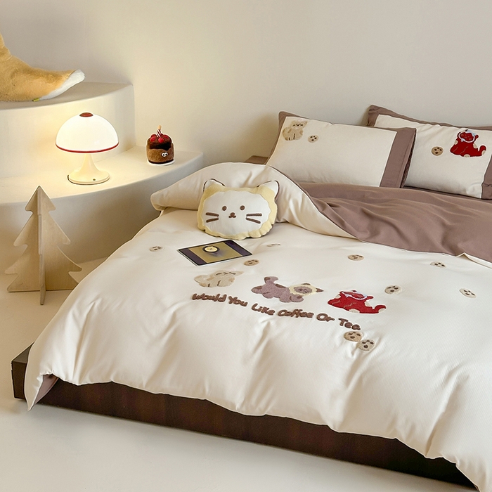 91家纺网 家纺一手货源 找家纺 风向标家纺 2025新款透气软织提花磨毛卡通毛巾绣四件套-风格二 曲奇小猫