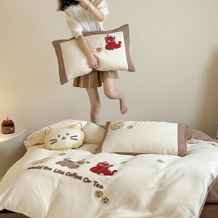 91家纺网 家纺一手货源 找家纺 风向标家纺 2025新款透气软织提花磨毛卡通毛巾绣四件套-风格二 曲奇小猫