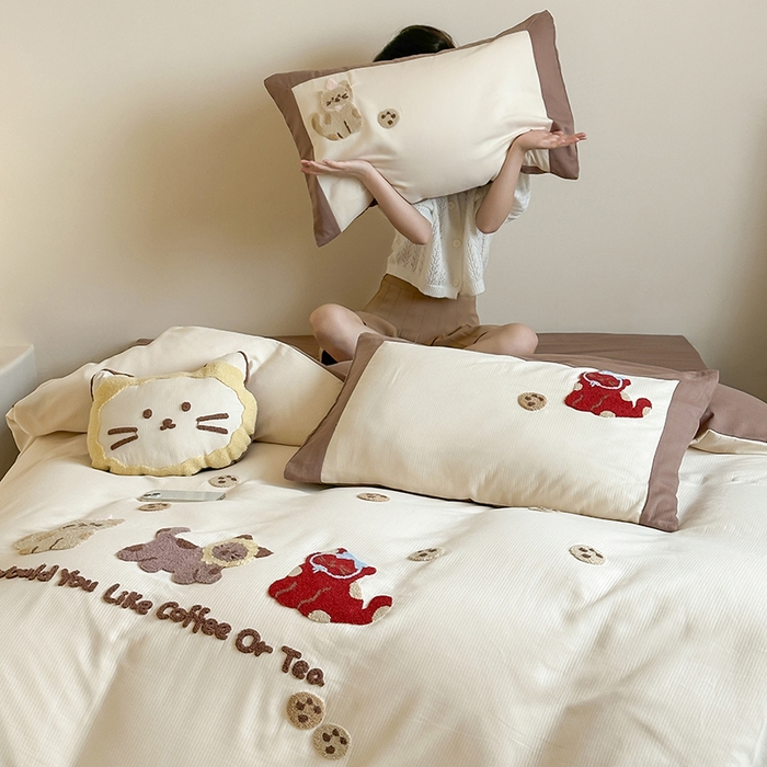 91家纺网 家纺一手货源 找家纺 风向标家纺 2025新款透气软织提花磨毛卡通毛巾绣四件套-风格二 曲奇小猫