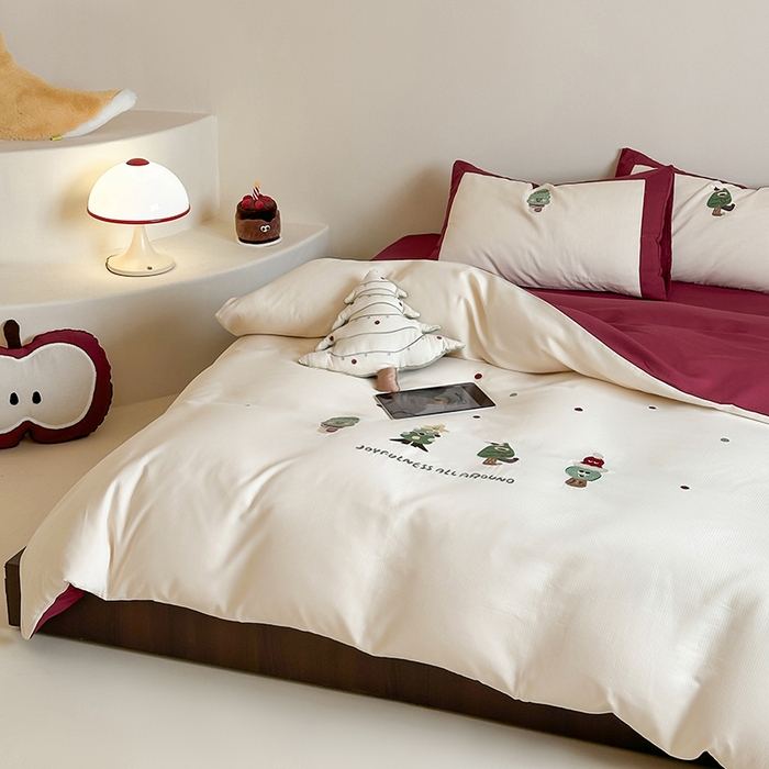 91家纺网 家纺一手货源 找家纺 风向标家纺 2025新款透气软织提花磨毛卡通毛巾绣四件套-风格二 圣诞小怪兽