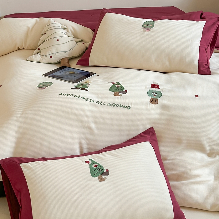 91家纺网 家纺一手货源 找家纺 风向标家纺 2025新款透气软织提花磨毛卡通毛巾绣四件套-风格二 圣诞小怪兽