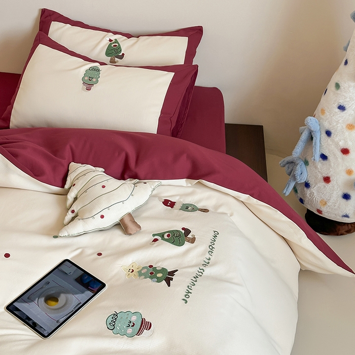 91家纺网 家纺一手货源 找家纺 风向标家纺 2025新款透气软织提花磨毛卡通毛巾绣四件套-风格二 圣诞小怪兽