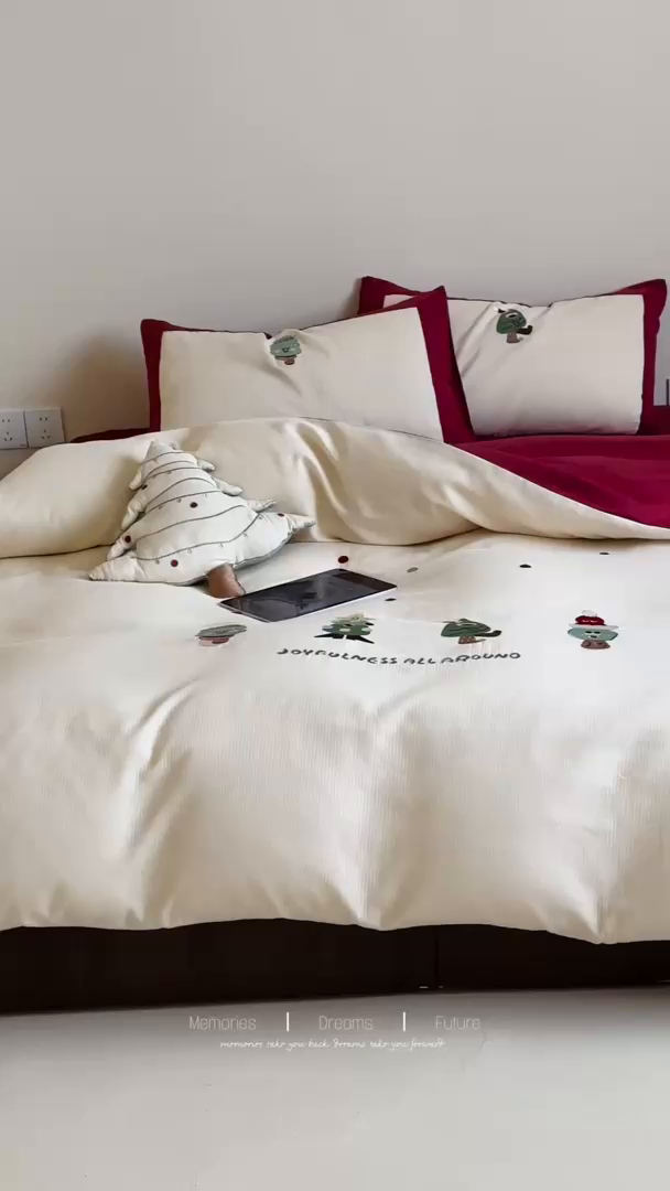 91家纺网 家纺一手货源 找家纺 风向标家纺 2025新款透气软织提花磨毛卡通毛巾绣四件套-风格二 圣诞小怪兽