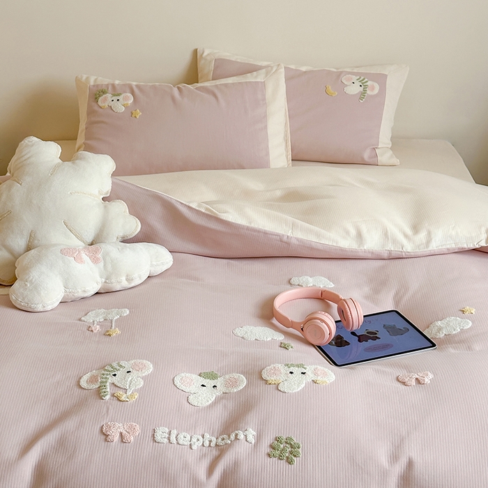 91家纺网 家纺一手货源 找家纺 风向标家纺 2025新款透气软织提花磨毛卡通毛巾绣四件套-风格二 云朵小象