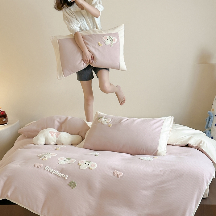 91家纺网 家纺一手货源 找家纺 风向标家纺 2025新款透气软织提花磨毛卡通毛巾绣四件套-风格二 云朵小象