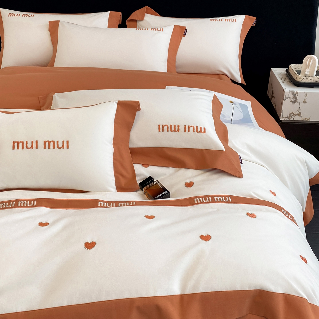 91家纺网 家纺一手货源 找家纺 （总）高端A类加厚保暖全棉磨毛四件套纯棉被套奢侈品同款刺绣轻奢床笠款秋冬床上用品