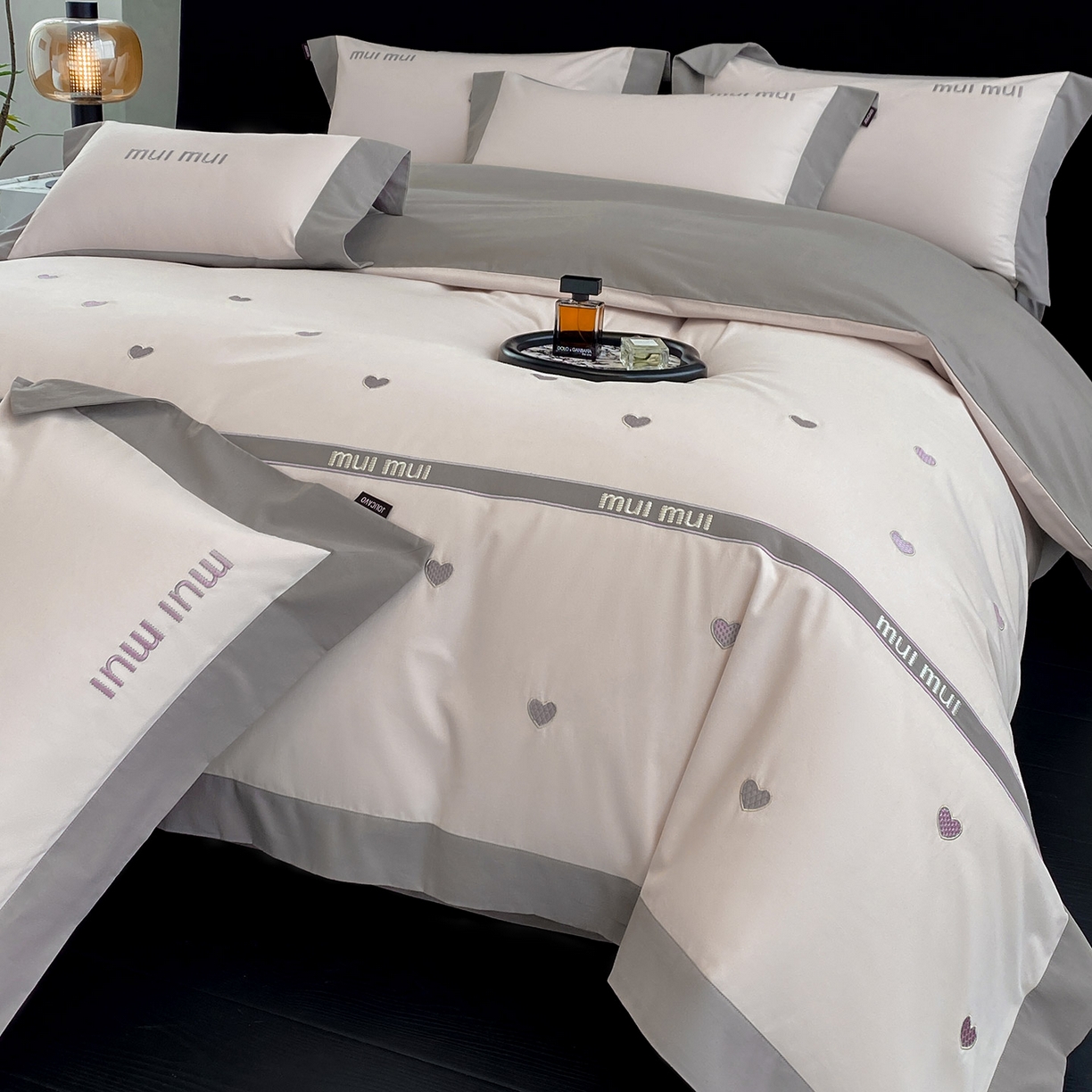 91家纺网 家纺一手货源 找家纺 高端A类加厚保暖全棉磨毛四件套纯棉被套奢侈品同款刺绣轻奢床笠款秋冬床上用品 桃之夭夭-芸粉