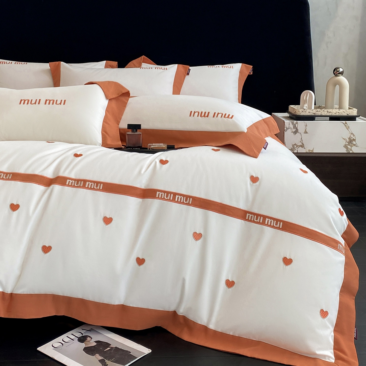 91家纺网 家纺一手货源 找家纺 高端A类加厚保暖全棉磨毛四件套纯棉被套奢侈品同款刺绣轻奢床笠款秋冬床上用品 桃之夭夭-艾橙