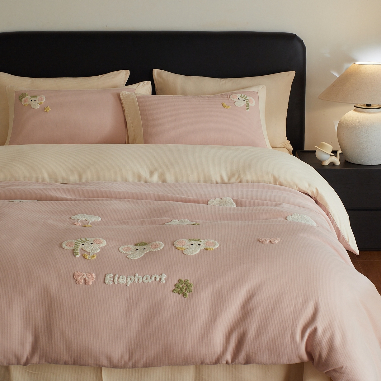 91家纺网 家纺一手货源 找家纺 （总）风向标家纺 2025新款透气软织提花磨毛卡通毛巾绣四件套-风格三