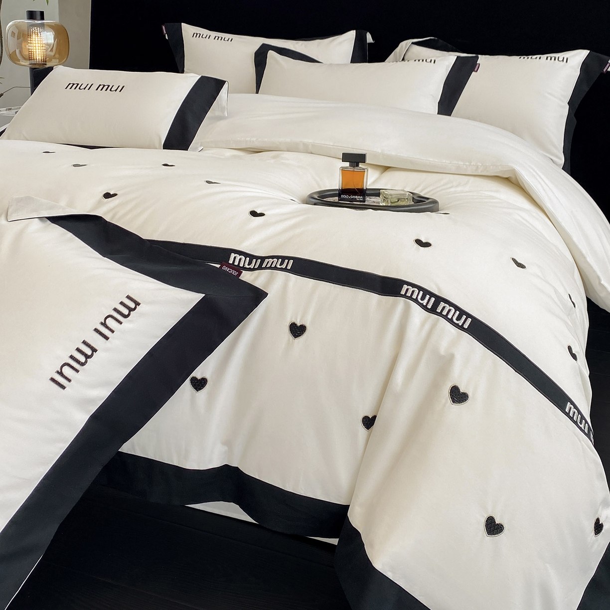 91家纺网 家纺一手货源 找家纺 （总）高端A类加厚保暖全棉磨毛四件套纯棉被套奢侈品同款刺绣轻奢床笠款秋冬床上用品