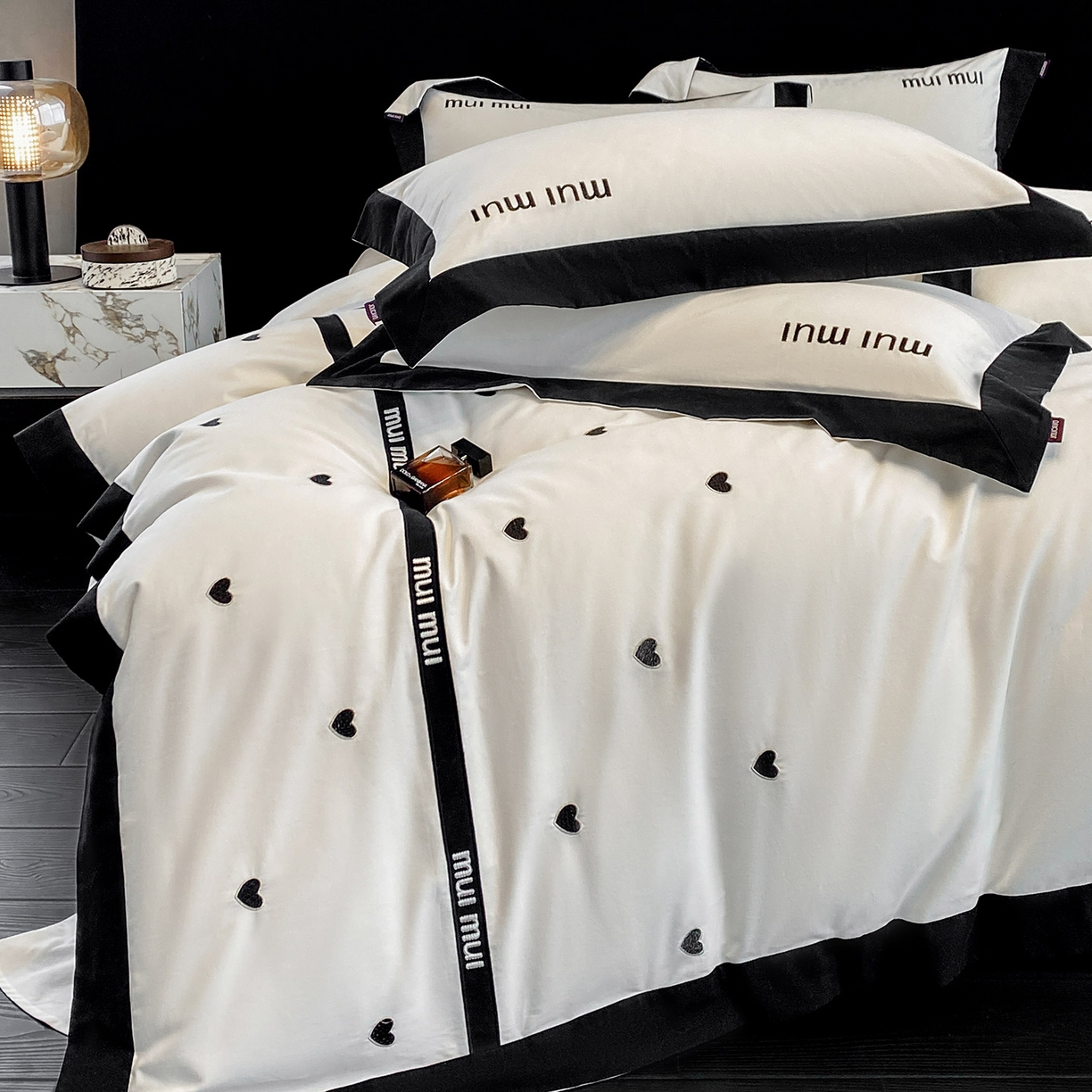 91家纺网 家纺一手货源 找家纺 （总）高端A类加厚保暖全棉磨毛四件套纯棉被套奢侈品同款刺绣轻奢床笠款秋冬床上用品