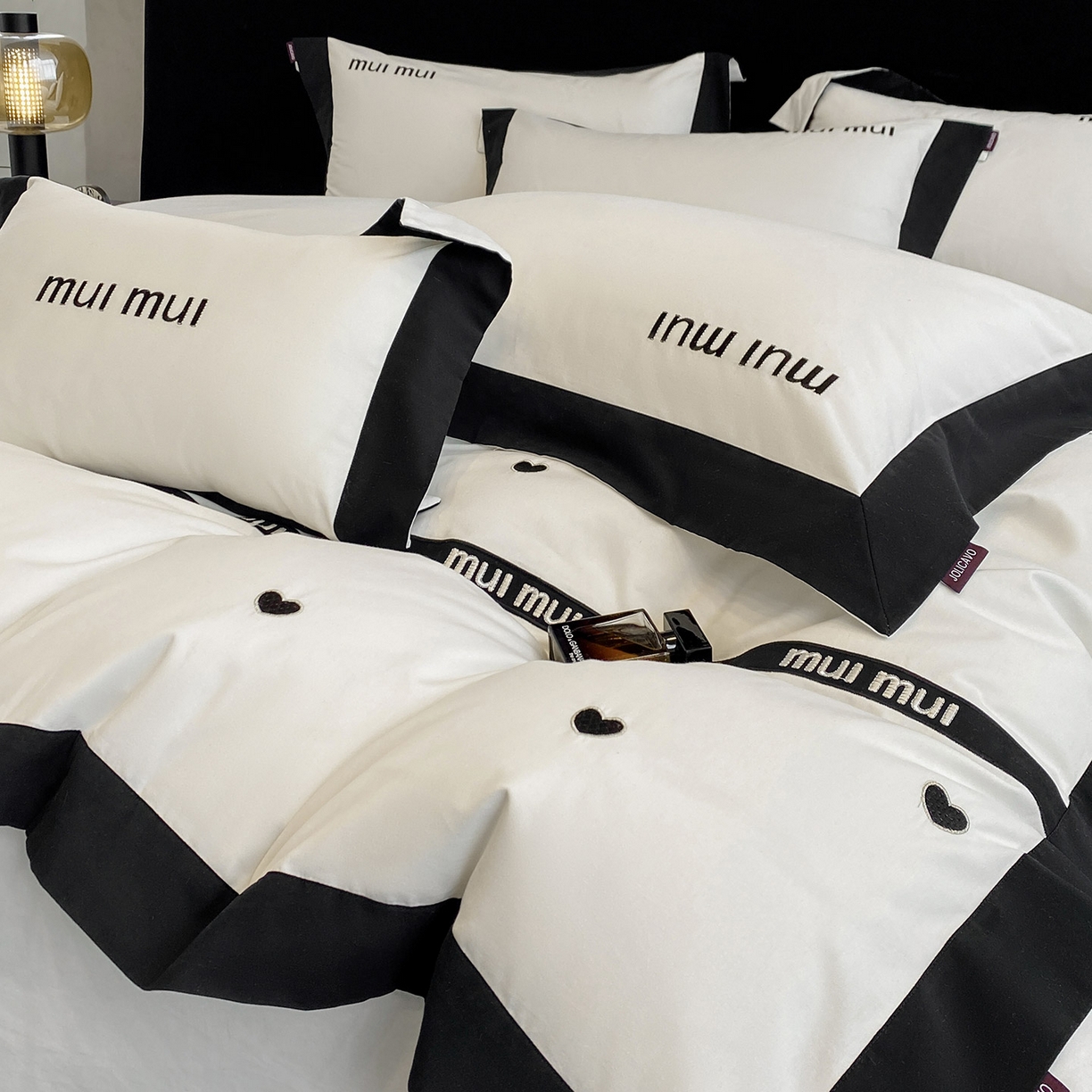 （总）高端A类加厚保暖全棉磨毛四件套纯棉被套奢侈品同款刺绣轻奢床笠款秋冬床上用品