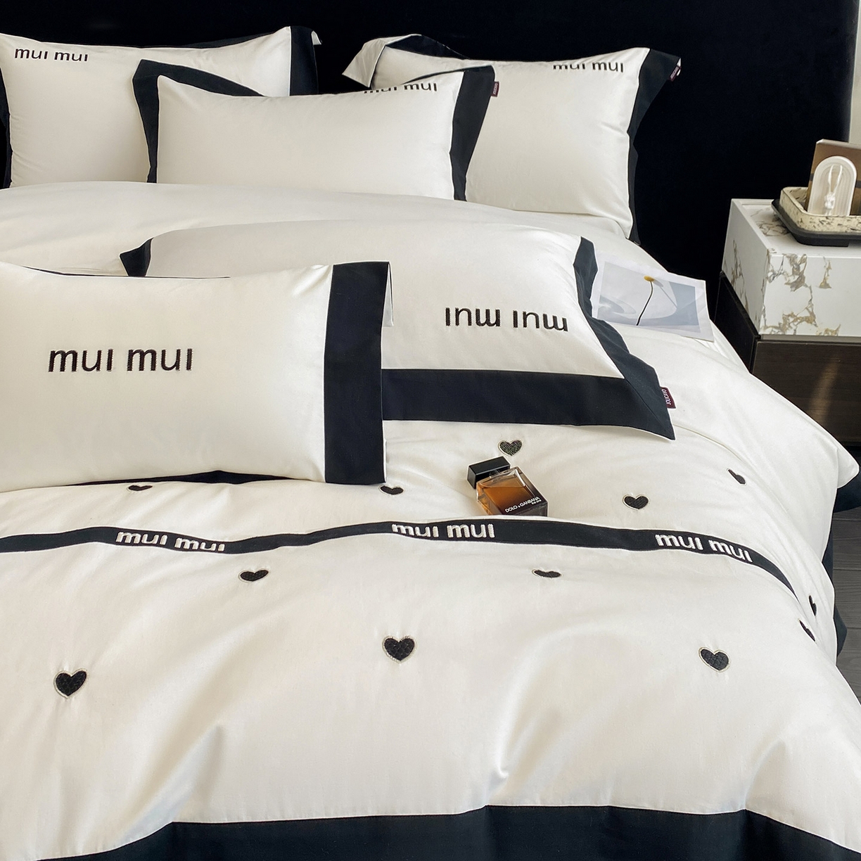 91家纺网 家纺一手货源 找家纺 （总）高端A类加厚保暖全棉磨毛四件套纯棉被套奢侈品同款刺绣轻奢床笠款秋冬床上用品