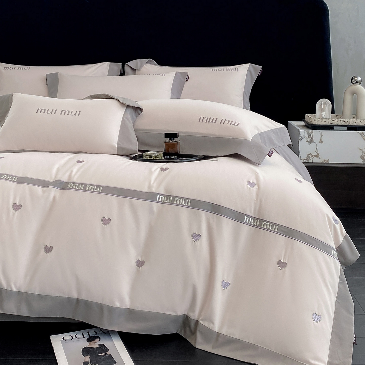 91家纺网 家纺一手货源 找家纺 高端A类加厚保暖全棉磨毛四件套纯棉被套奢侈品同款刺绣轻奢床笠款秋冬床上用品 桃之夭夭-芸粉