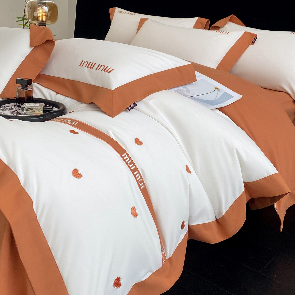 91家纺网 家纺一手货源 找家纺 高端A类加厚保暖全棉磨毛四件套纯棉被套奢侈品同款刺绣轻奢床笠款秋冬床上用品 桃之夭夭-艾橙