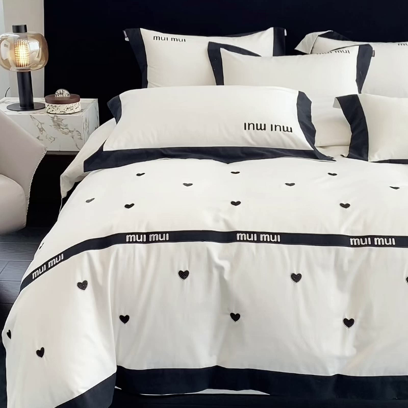 91家纺网 家纺一手货源 找家纺 （总）高端A类加厚保暖全棉磨毛四件套纯棉被套奢侈品同款刺绣轻奢床笠款秋冬床上用品