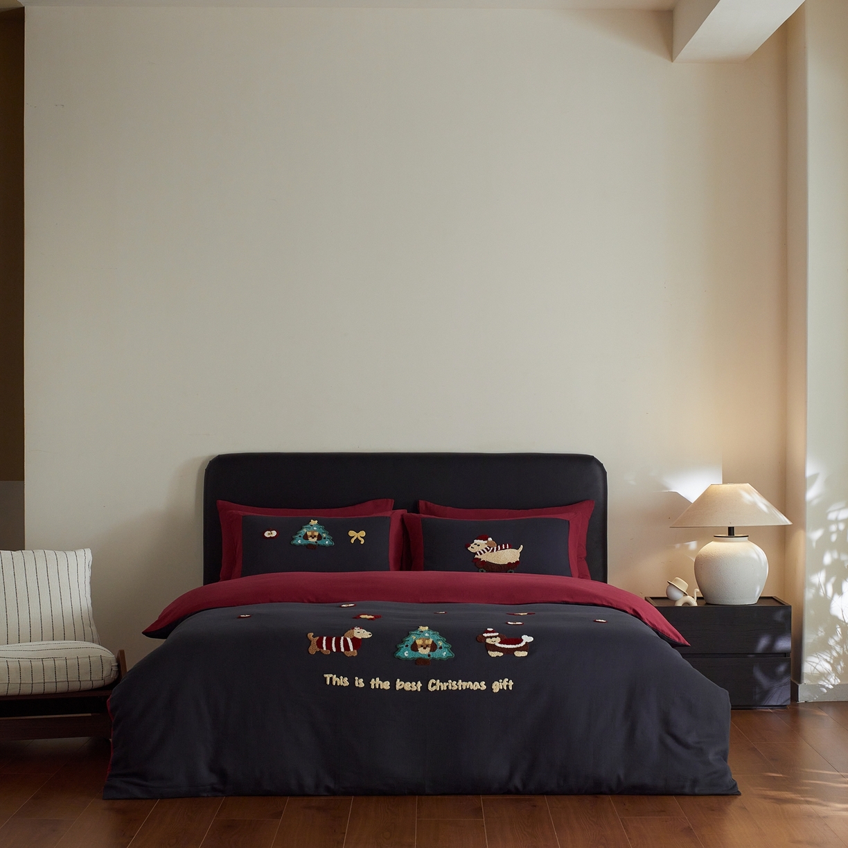 91家纺网 家纺一手货源 找家纺 风向标家纺 2025新款透气软织提花磨毛卡通毛巾绣四件套-风格三 苹果狗-蓝